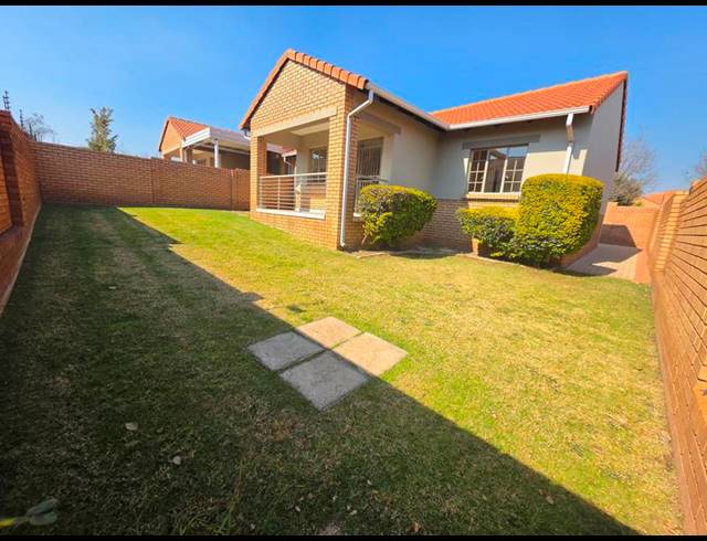 3 BEDROOM PROPERTY TO RENT IN MOOIKLOOF RIDGE ESTATE